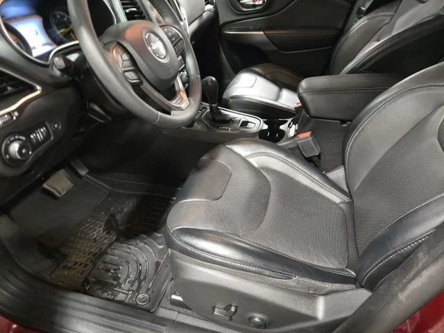 Used 2022 Red Jeep Latitude Lux image 14