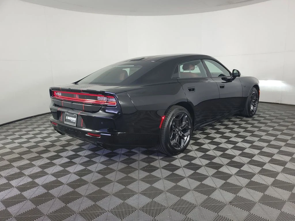 New 2026 Diamond Black Crystal Pearlcoat Dodge R/T Plus image 4