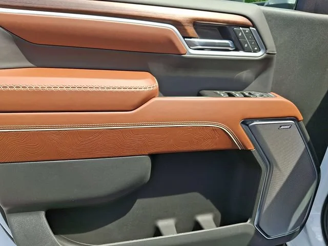 New 2026 Glacier White Tricoat GMC Denali Ultimate image 11