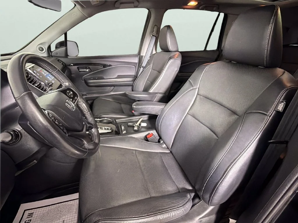 Used 2019 Black Honda Elite image 18