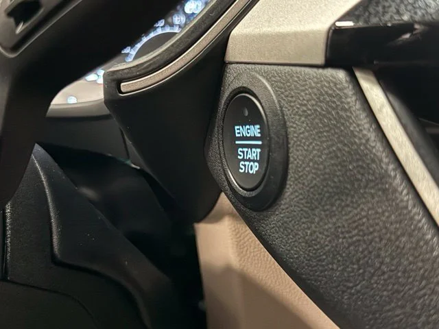 Used 2022 White Ford SEL image 14