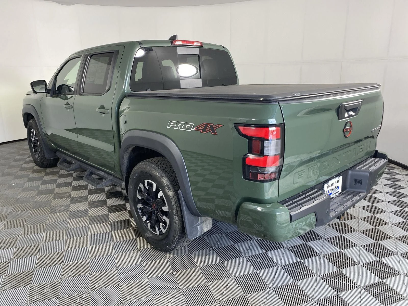 Used 2023 Tactical Green Metallic Nissan PRO-4X image 5