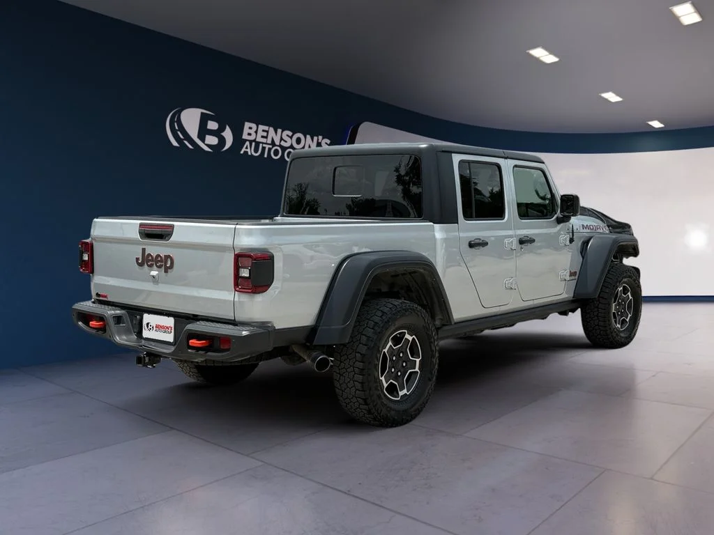 Used 2023 Silver Jeep Mojave image 5