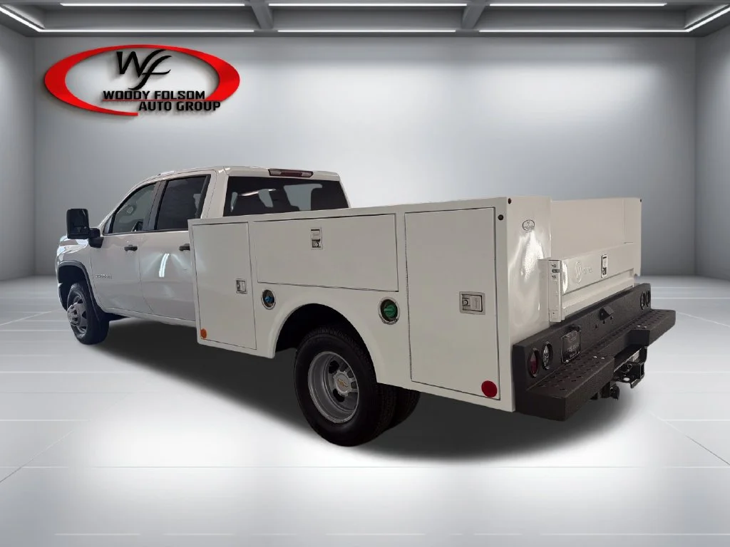 New 2026 Summit White Chevrolet Work Truck image 9