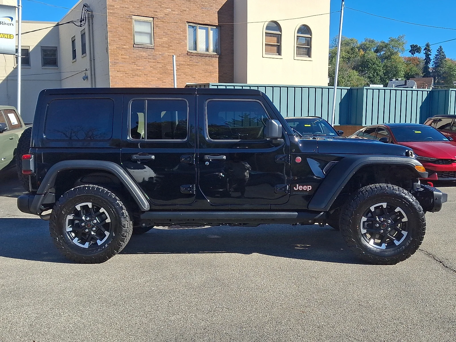 Used 2025 Black Jeep Rubicon image 12