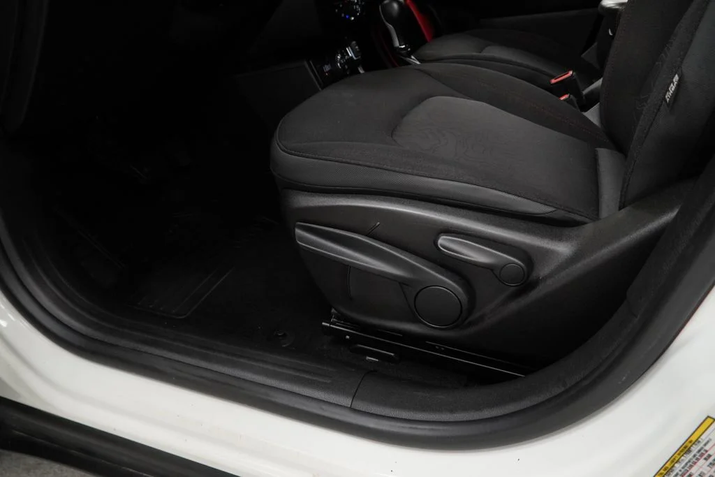 Certified Used 2023 White Jeep Trailhawk image 41