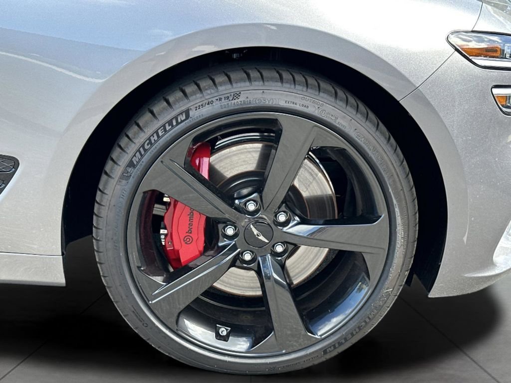 New 2026 Silver Genesis 3.3T SPORT PRESTIGE image 7