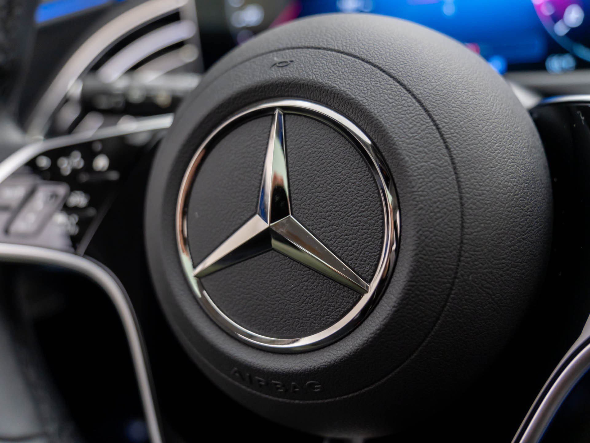 Used 2025  Mercedes-Benz E 450 image 25