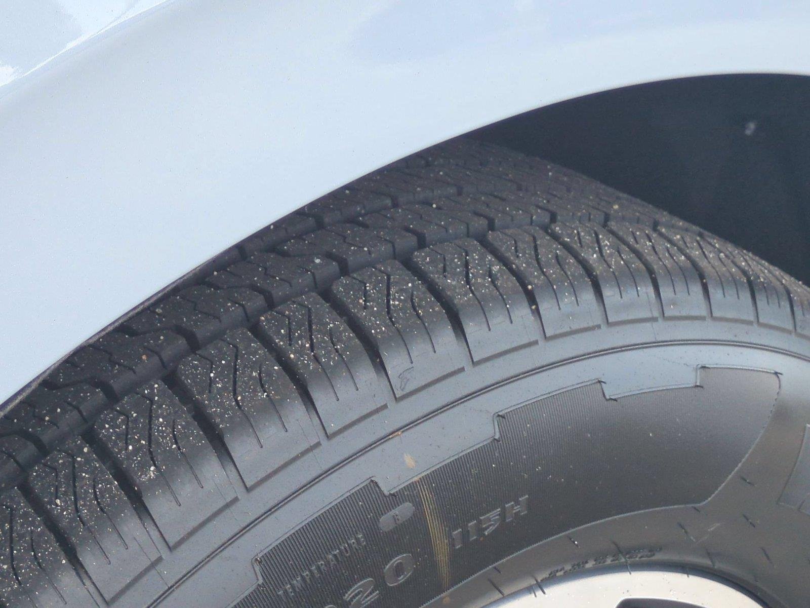 New 2027 Glacier Gray Metallic Tri-Coat Ford Active image 13