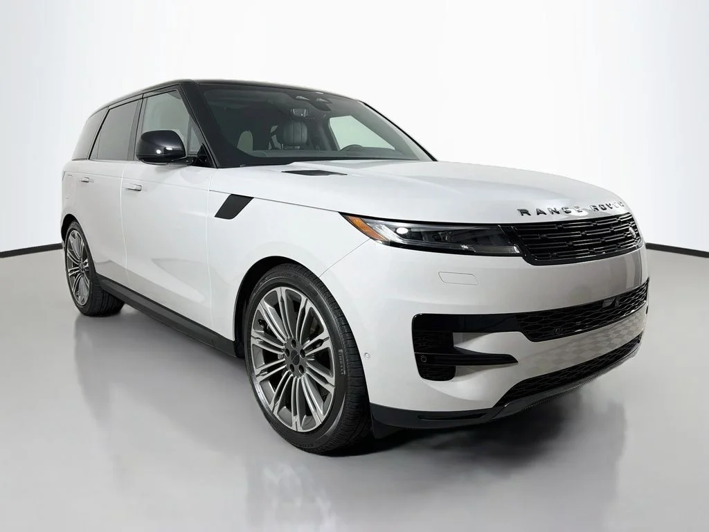 New 2027 Borasco Grey Land Rover SE image 3