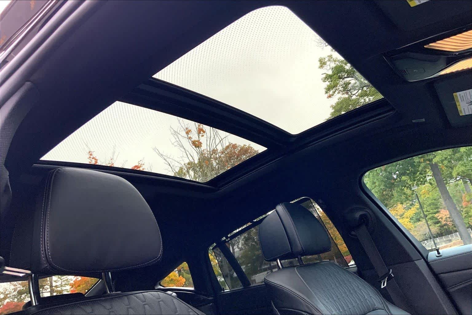 Used 2023 Black Sapphire Metallic BMW xDrive40i image 13