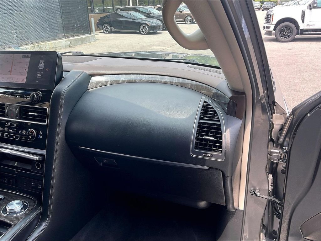 Used 2023 Gray Nissan Platinum image 13