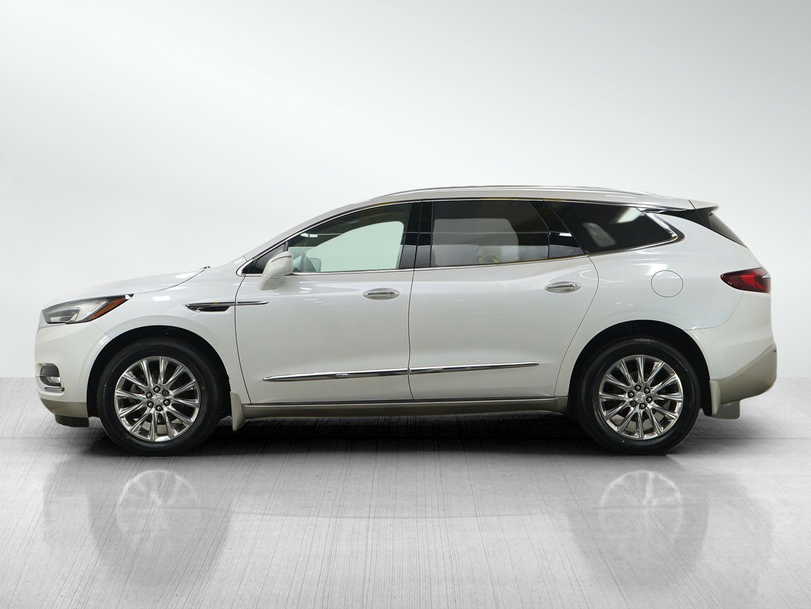 Used 2018 Buick Enclave Premium with VIN 5GAEVBKW6JJ163074 for sale in Burnsville, Minnesota