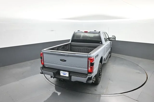 New 2026 Glacier Gray Metallic Tri-Coat Ford F-250® Lariat® image 30