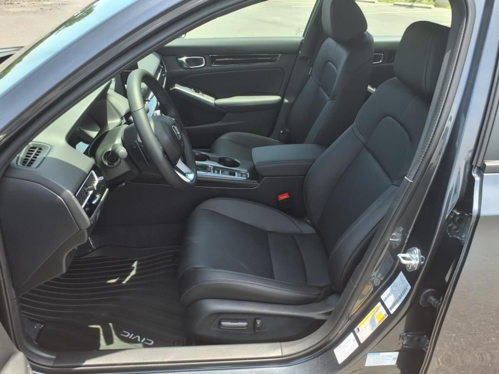 2025 Honda Civic Sport Touring - Photo 25