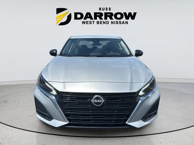 Used 2024 Silver Nissan 2.5 SV image 8
