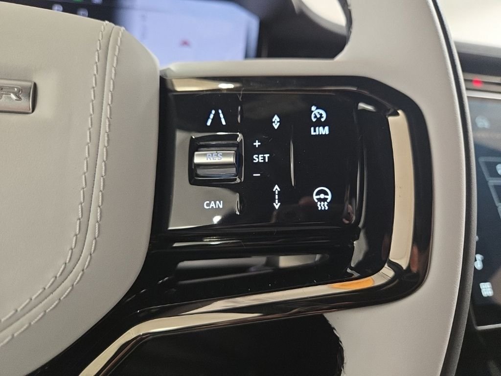 New 2026 Carpathian Grey Land Rover Dynamic SE image 16