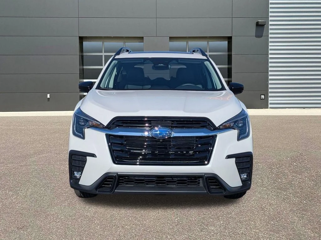 New 2026 CRYSTAL WHITE PEARL Subaru Limited 7-Passenger image 2