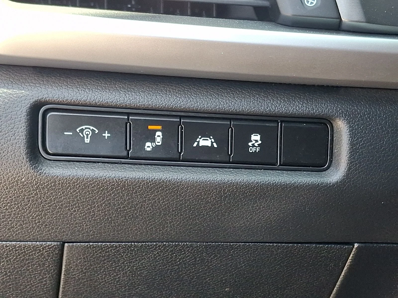Used 2020 Silver Kia LX image 21