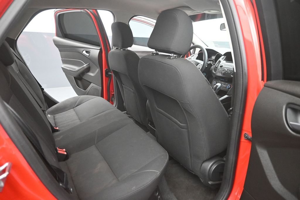 Used 2016 Red Ford SE image 21
