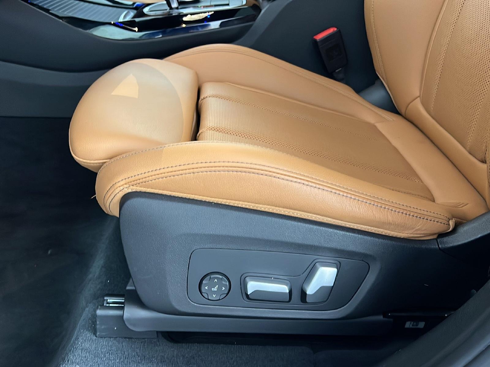Used 2022 Alpine White BMW M40i image 15