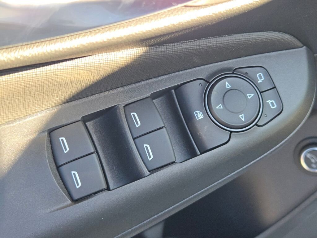 New 2026 Summit White Buick Preferred image 21