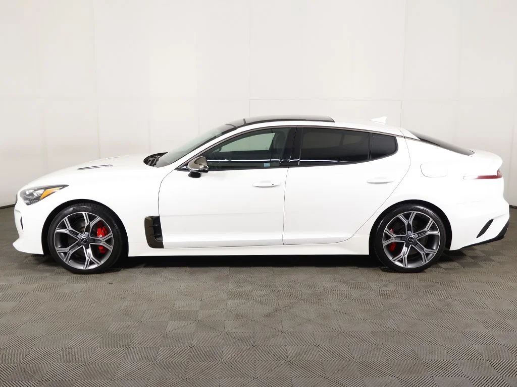 Used 2019 White Kia GT2 image 23