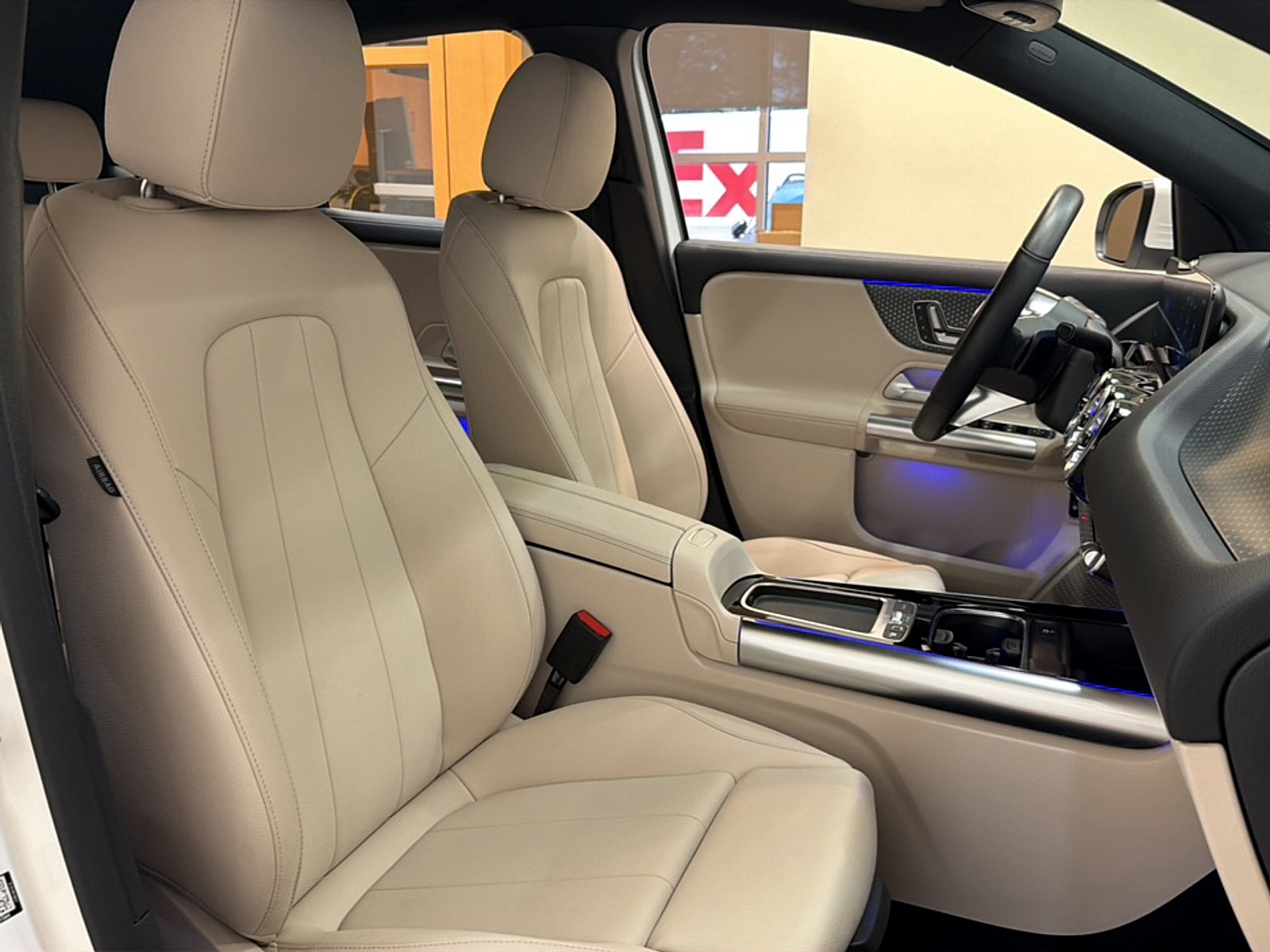 Certified Used 2025 Polar White Mercedes-Benz 4MATIC® image 12