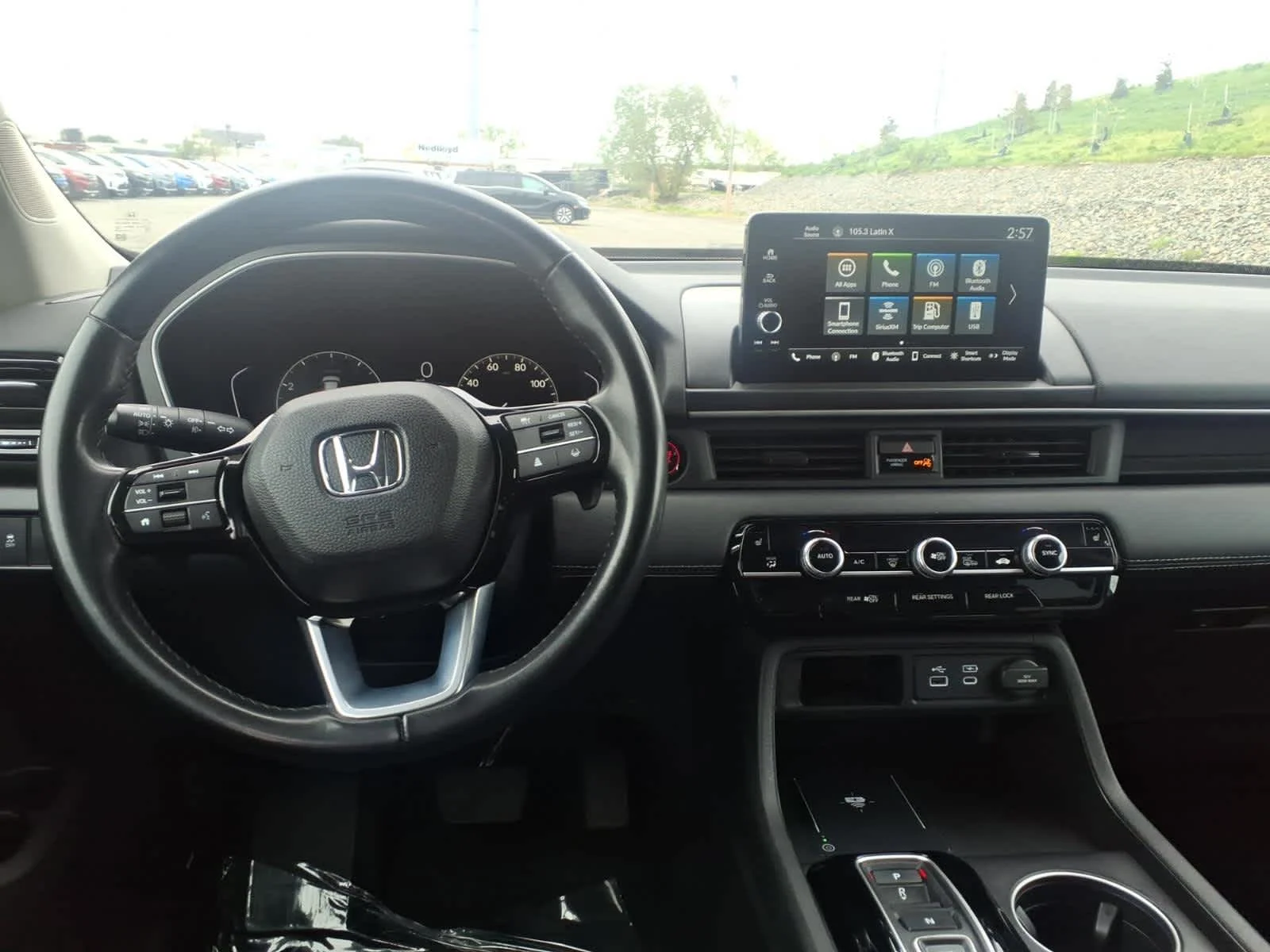 Certified Used 2025 Platinum White Pearl Honda EX-L image 15