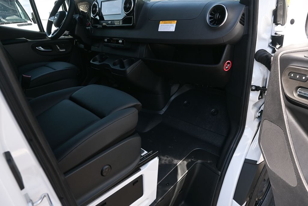 New 2026 Arctic White Mercedes-Benz  image 19