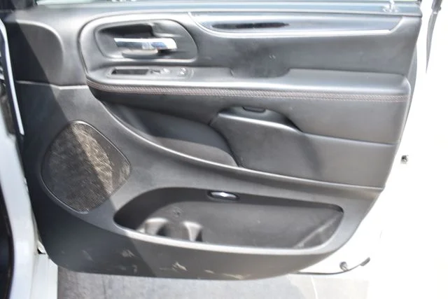 Used 2019 White Dodge SE image 19