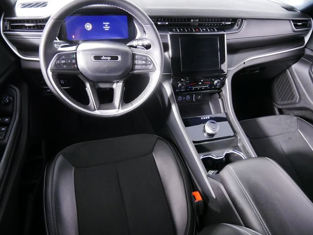 Certified Used 2024 Gray Jeep Altitude image 4
