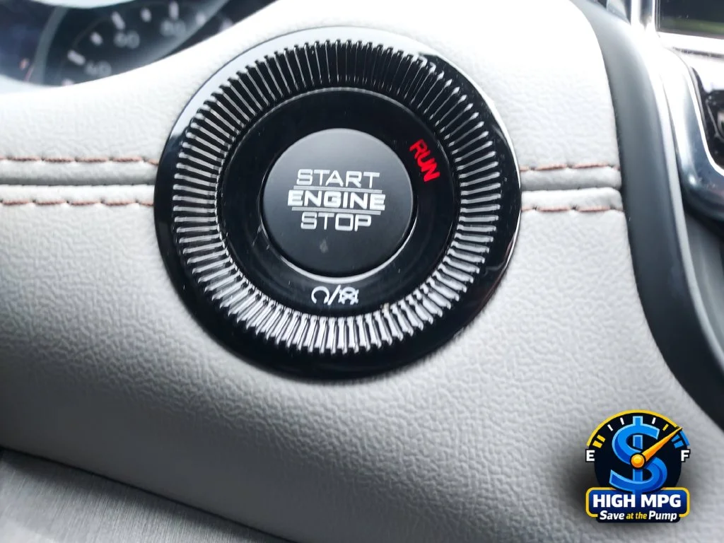 Used 2025 Blue Jeep Limited image 16