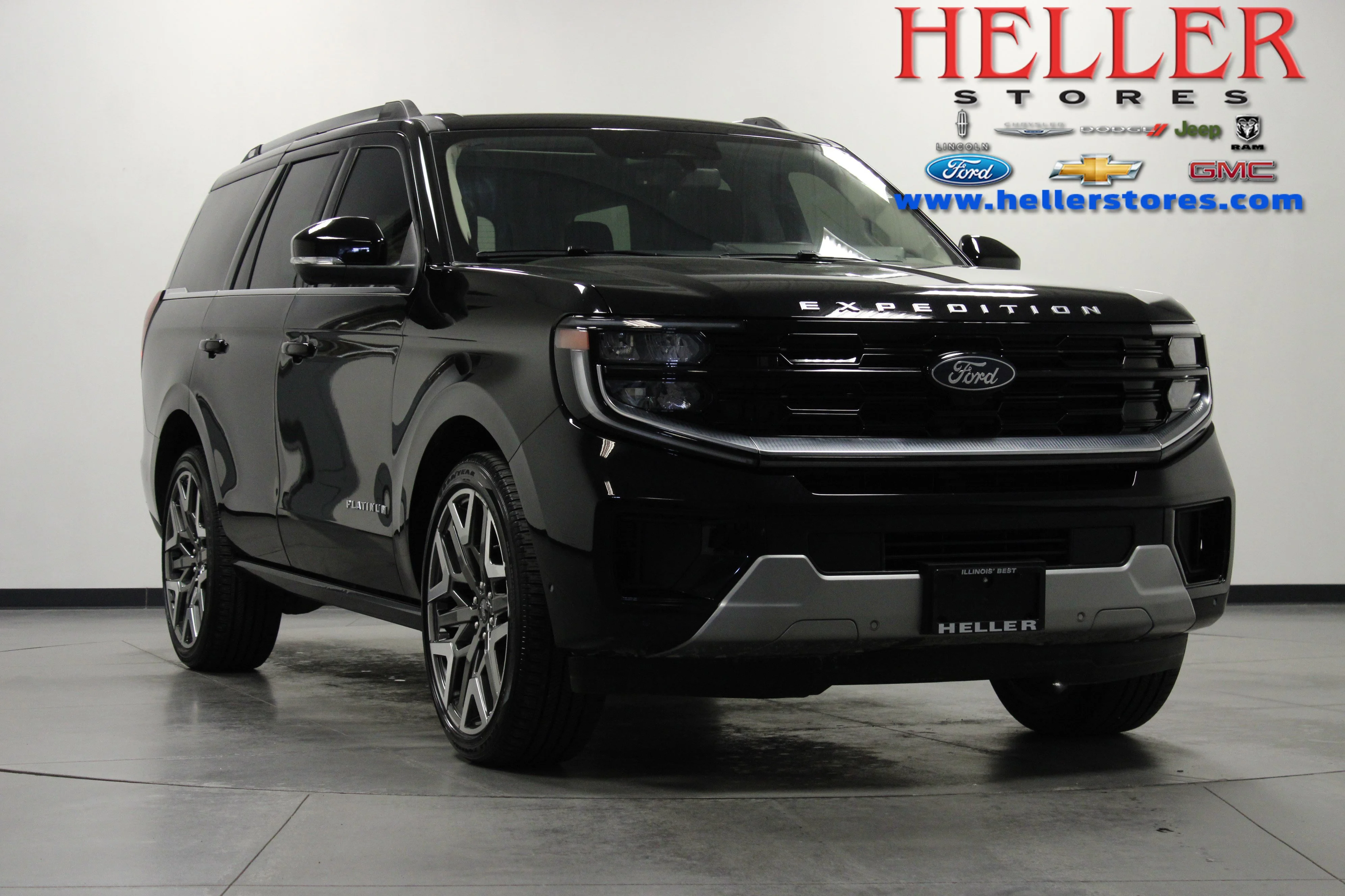 Used 2025 Agate Black Metallic Ford Platinum image 1