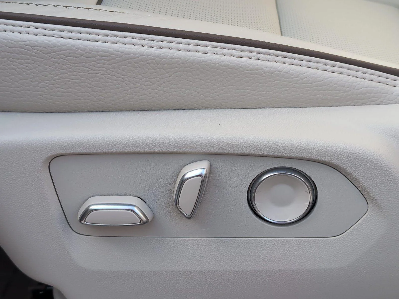 New 2026 Glacier White Tricoat GMC Denali image 18