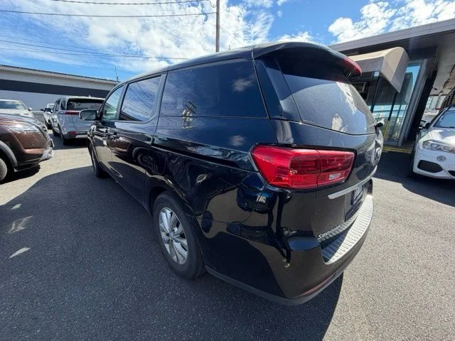 Used 2021 Black Kia LX image 9