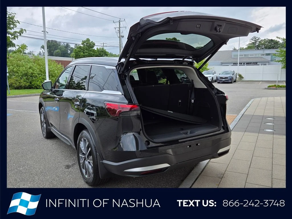 New 2027 MINERAL BLACK INFINITI Luxe AWD image 19