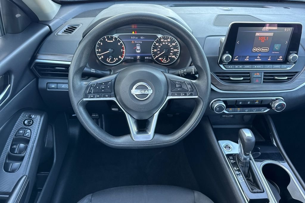 Used 2024  Nissan 2.5 SV image 18