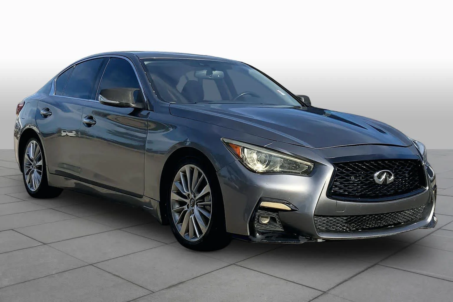 Used 2018 Graphite Shadow INFINITI 3.0t SPORT image 3