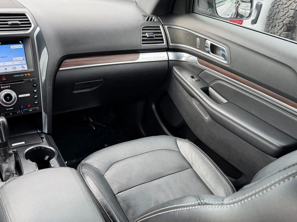 Used 2018 Ingot Silver Ford Limited image 19