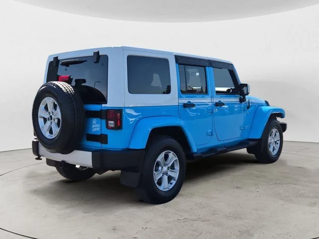 Used 2017  Jeep Unlimited Sahara image 5