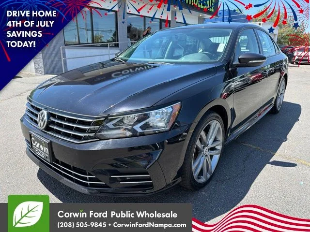 2018 Volkswagen Passat 2.0T R-Line Auto's photo