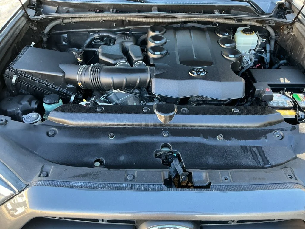 Used 2015 Gray Toyota SR5 image 29