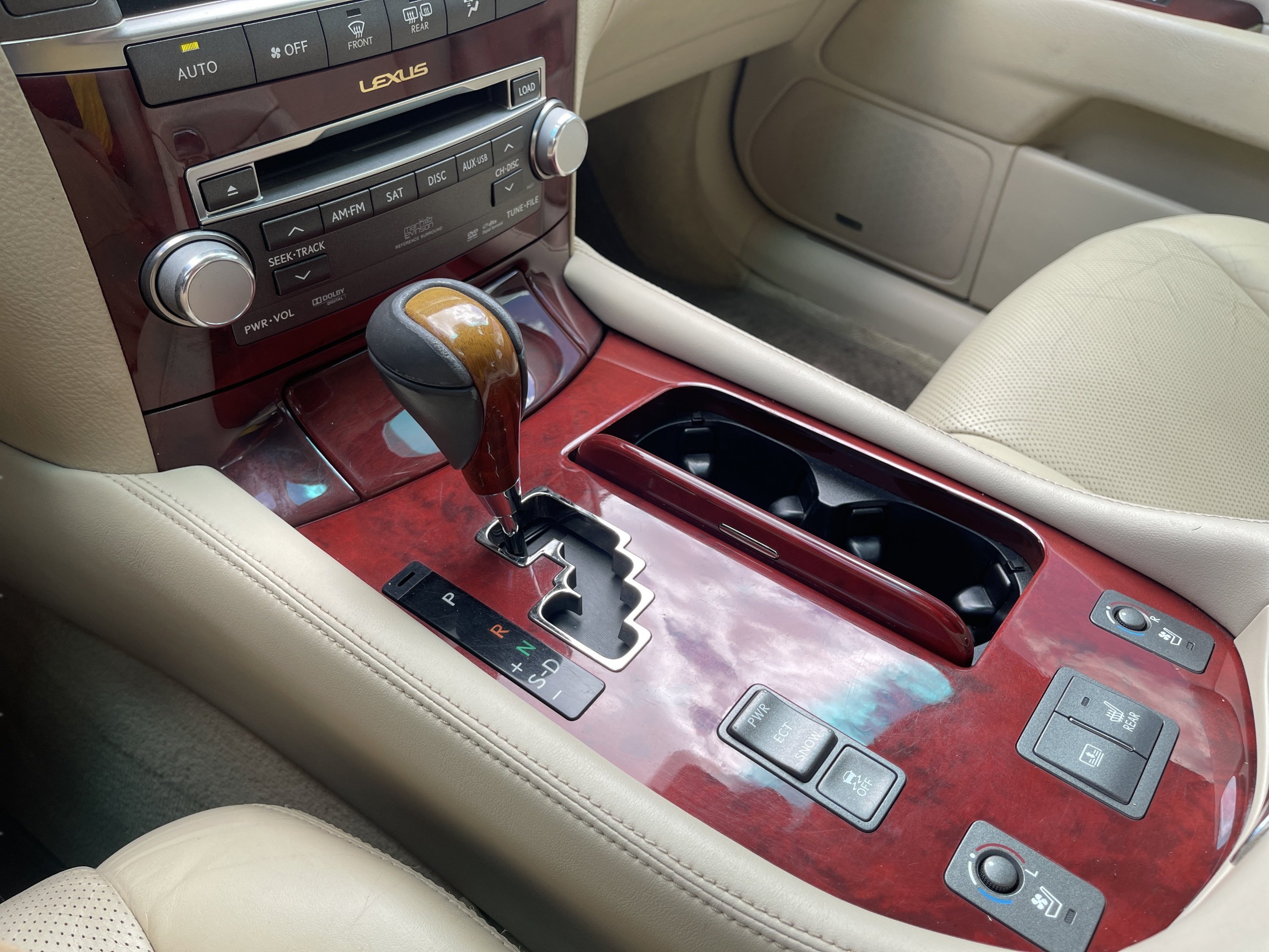 Used 2012 Starfire Pearl Lexus 4DR SDN RWD image 23