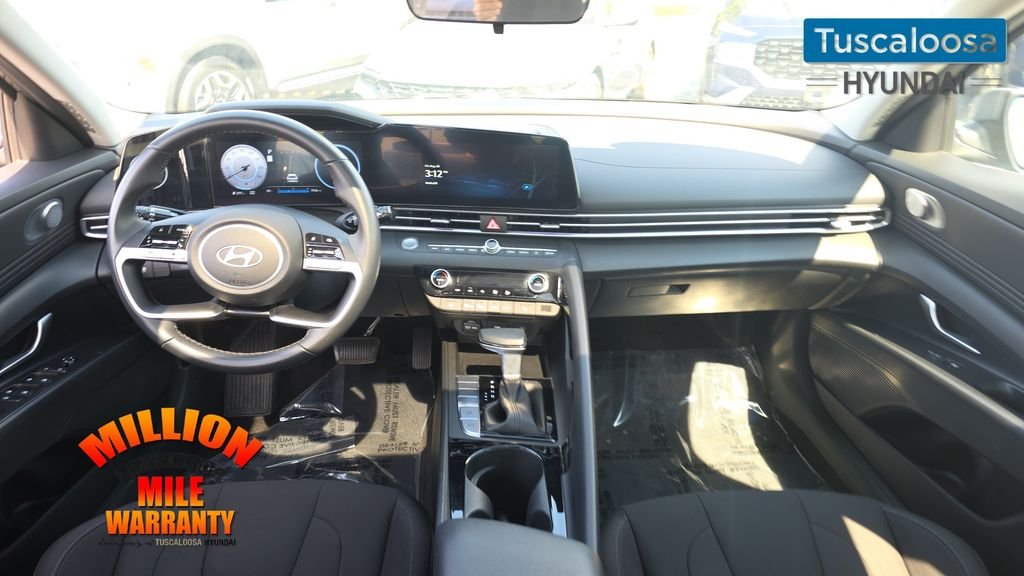 Certified Used 2025 Gray Hyundai SEL Convenience image 26