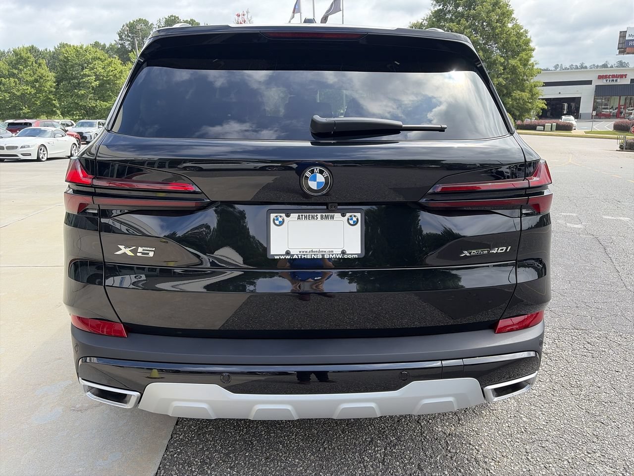 New 2026 Black Sapphire Metallic BMW xDrive40i image 12