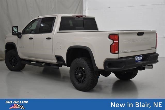 2026 Chevrolet Silverado 2500 HD ZR2 - Photo 16