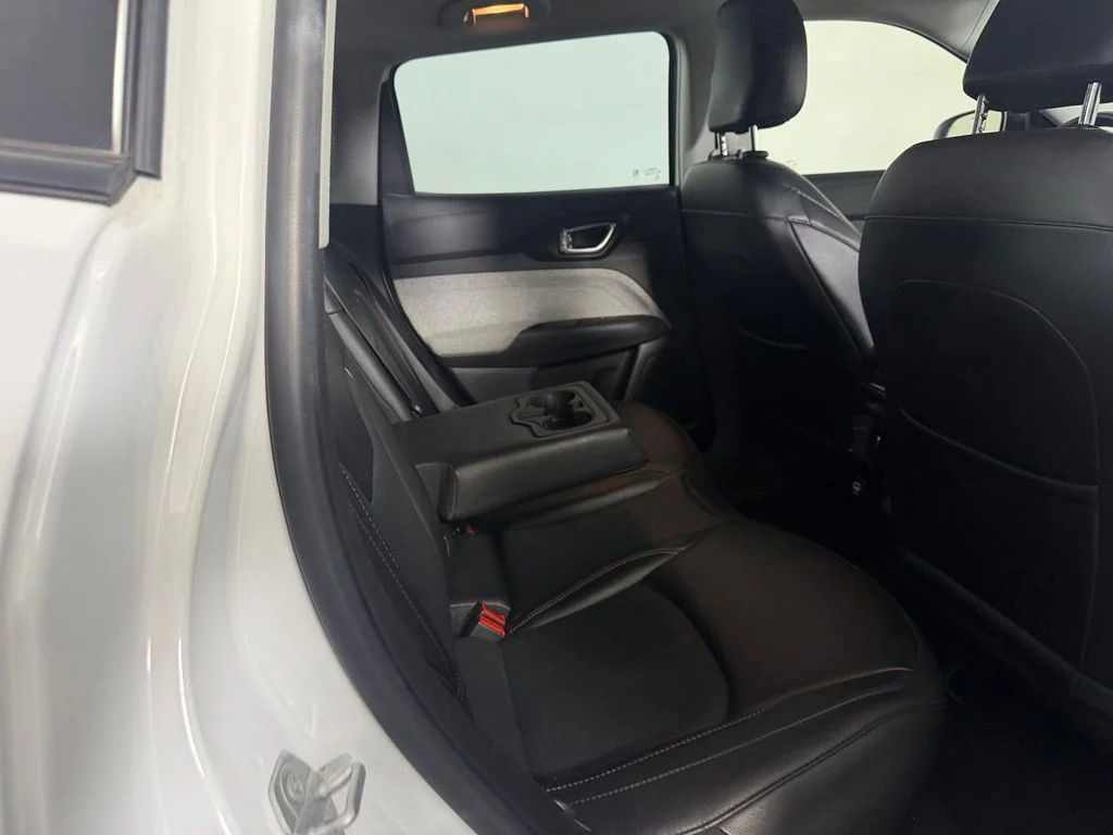Certified Used 2022 White Jeep Latitude Lux image 28
