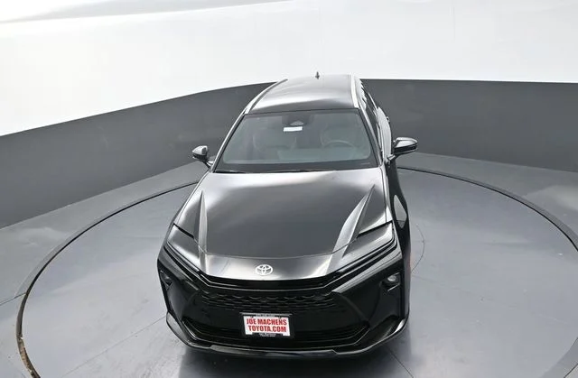 Used 2025 Black Toyota XLE image 23