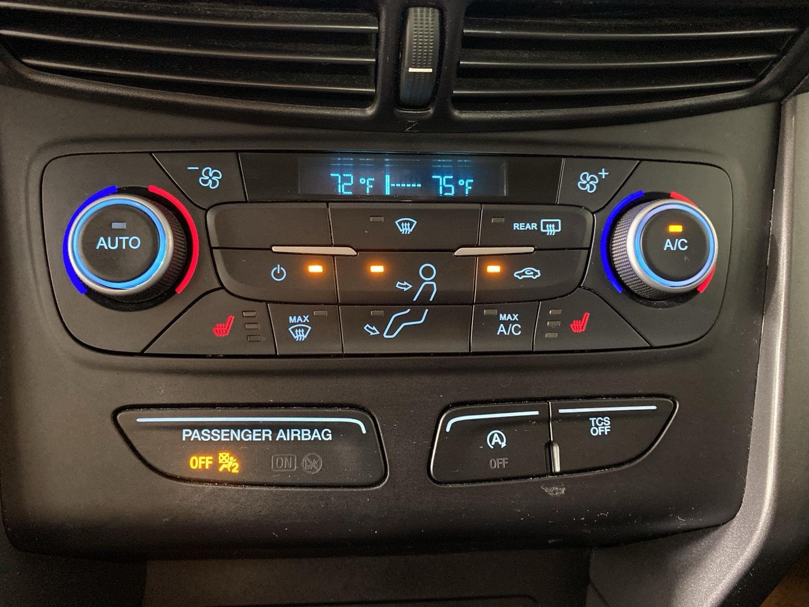 Used 2019 Baltic Sea Green Ford SE image 20